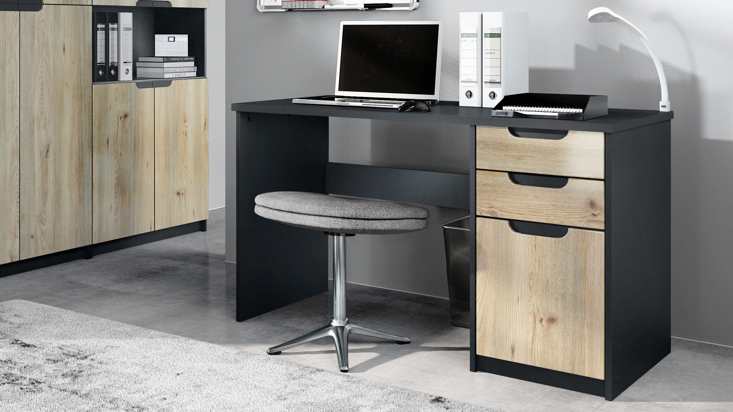 Schreibtisch Logan mit 2 Schubladen und 1 Tür Schwarz matt/Eiche Nordic (129 x 76 x 60 cm)