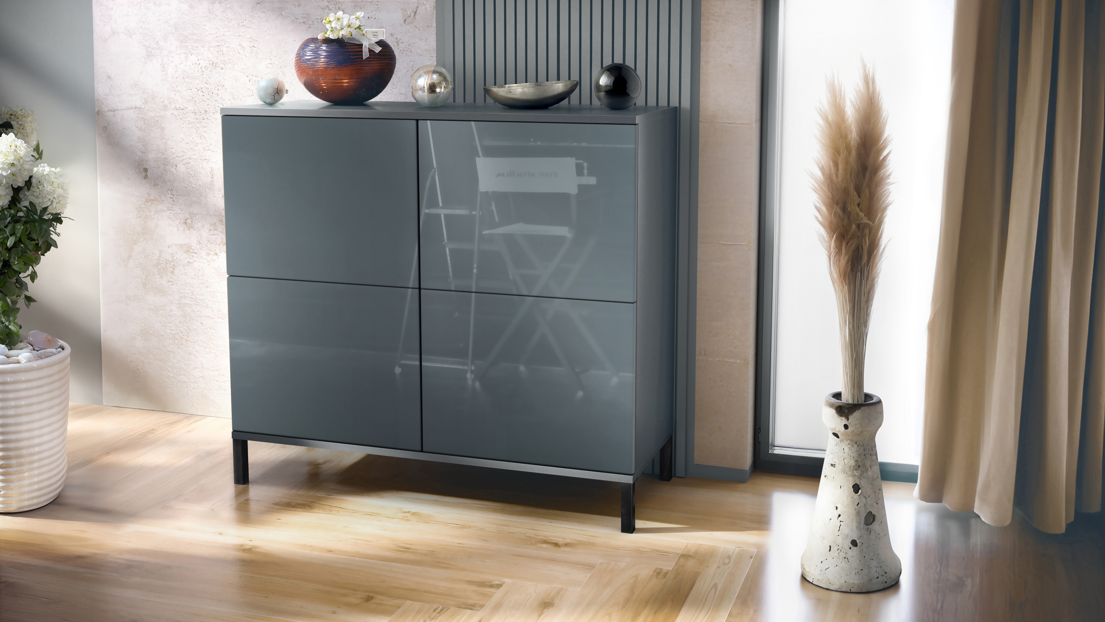 Rova V3 Kommode Anthrazit mit 4 Push-to-Open Türen Anthrazit matt / Grau Hochglanz (92,5 x 83.5 x 35)